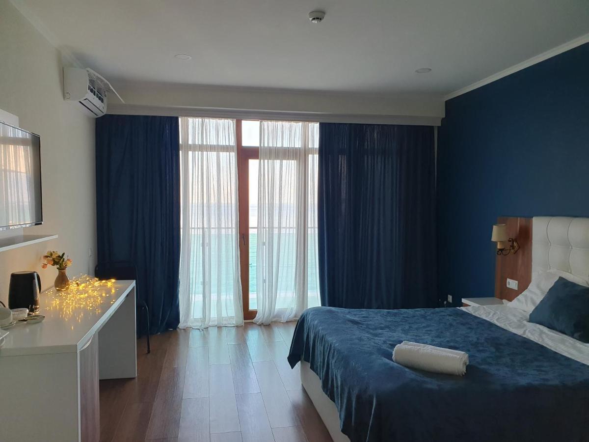 The Fresh Wave Hotel Батуми Экстерьер фото