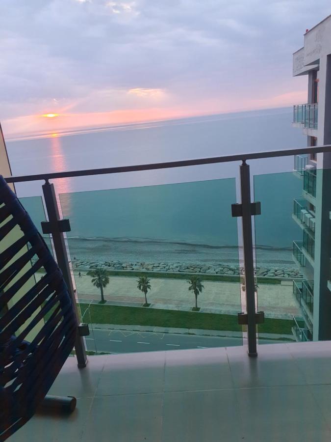 The Fresh Wave Hotel Батуми Экстерьер фото